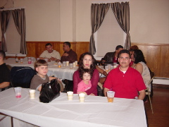 Edgar Melo y esposa e Hijos.JPG