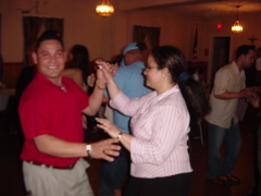Enrique tu sabes con quien esta bailando; esa es nuestra querida , popular y soltera yaquelin pimentel te queremos muchos yaqui..JPG